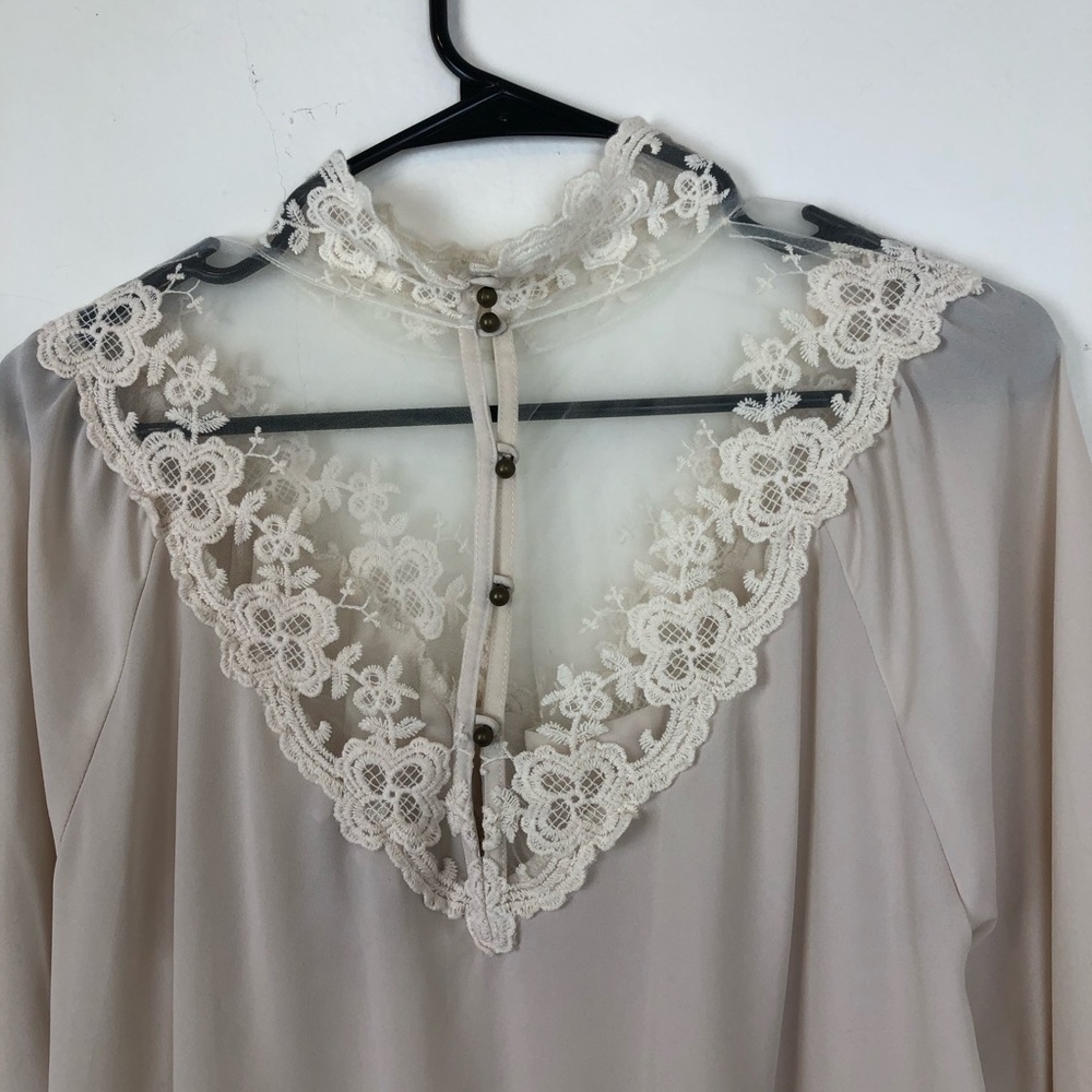 Love 21 3/4 Sleeve Top w Lace Collar - Picture 5 of 6